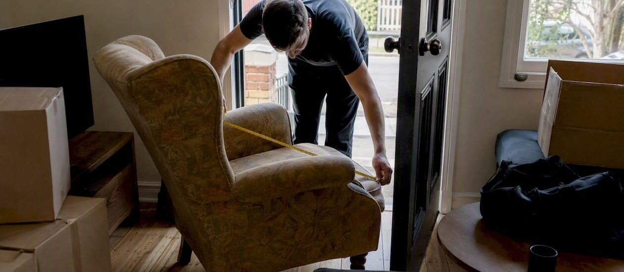 Measuring sofa width for removal