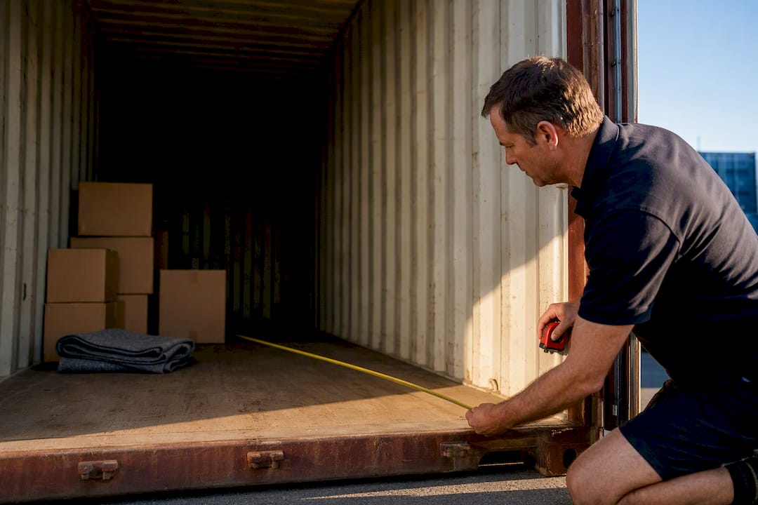 Removal planner measuring container interior space